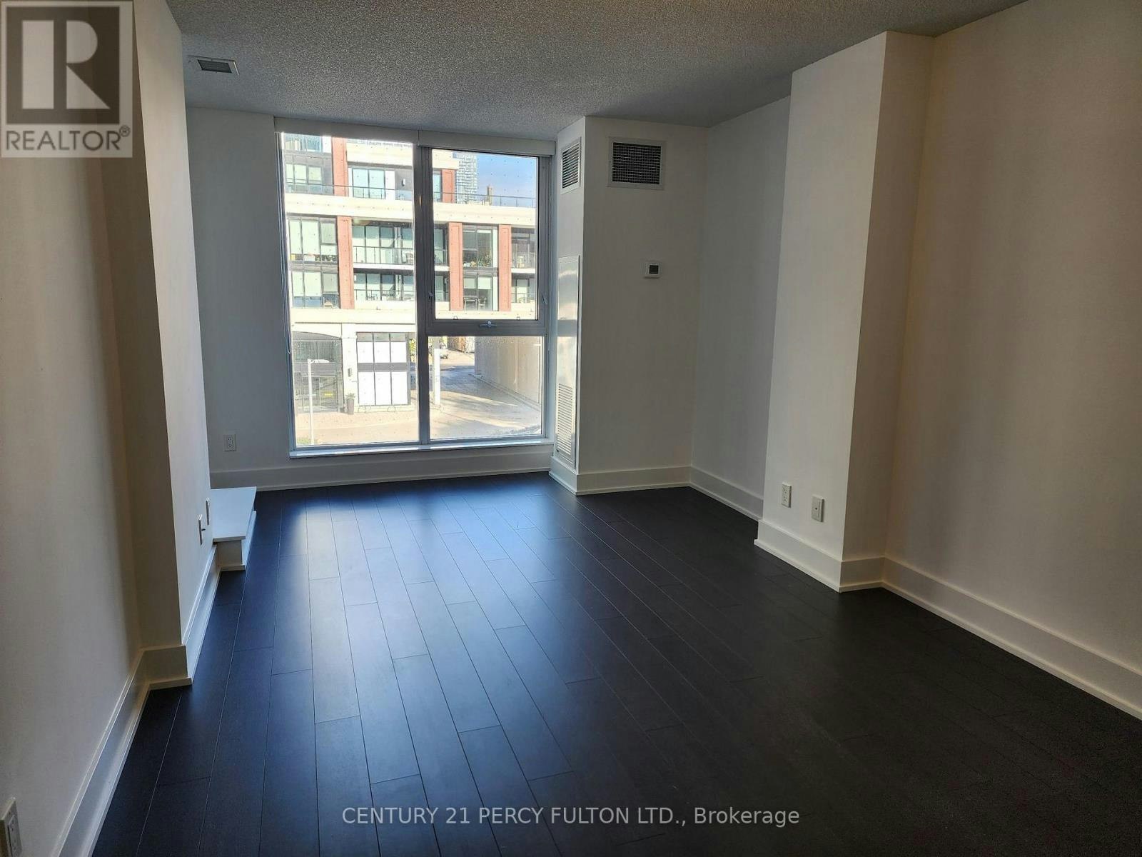 R215-18 Millwood Road, Toronto, ON, M4S 0C2 - 2