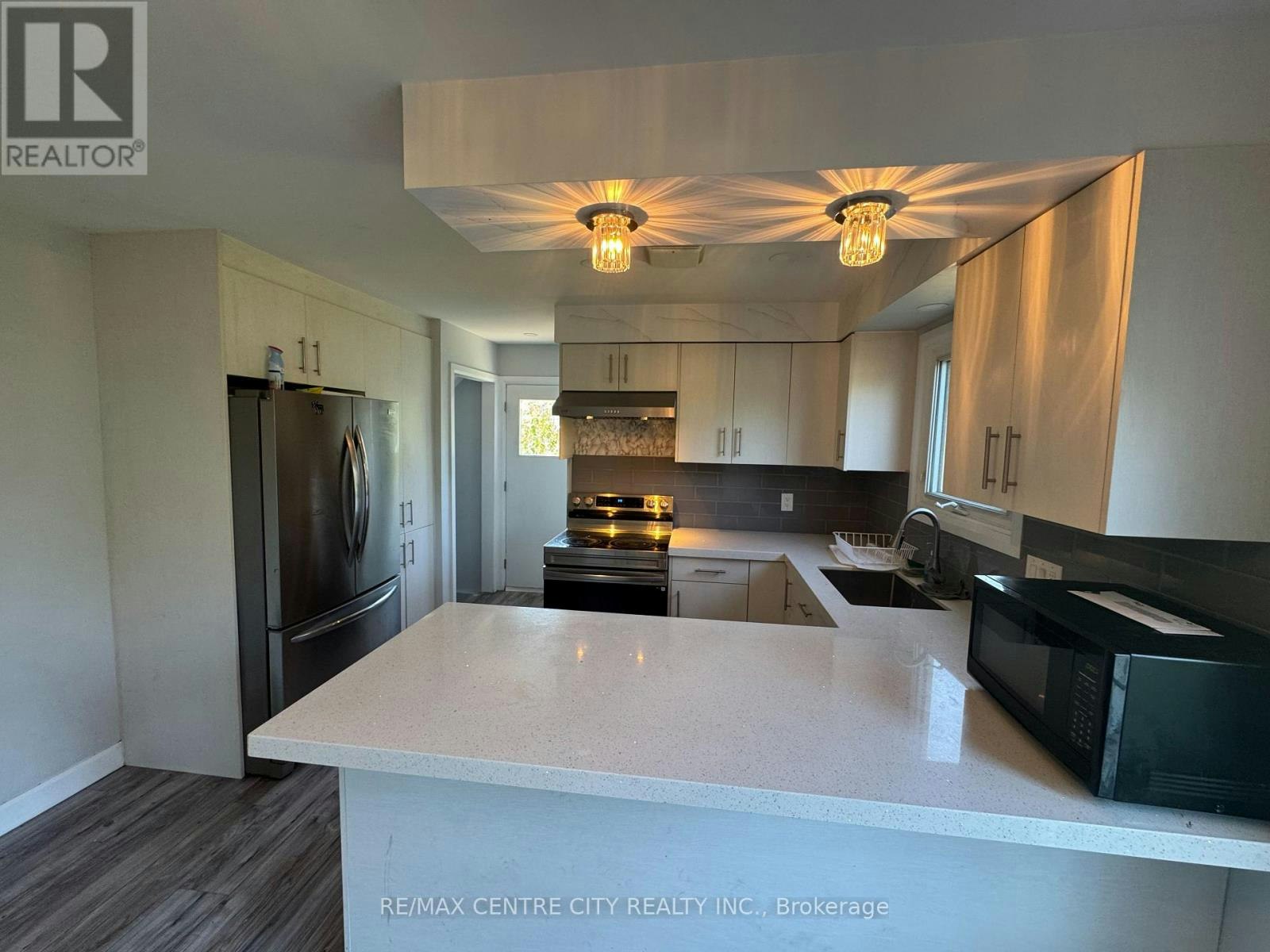 870 Wellingsboro Road, London, ON, N6E 1Y5 - 9