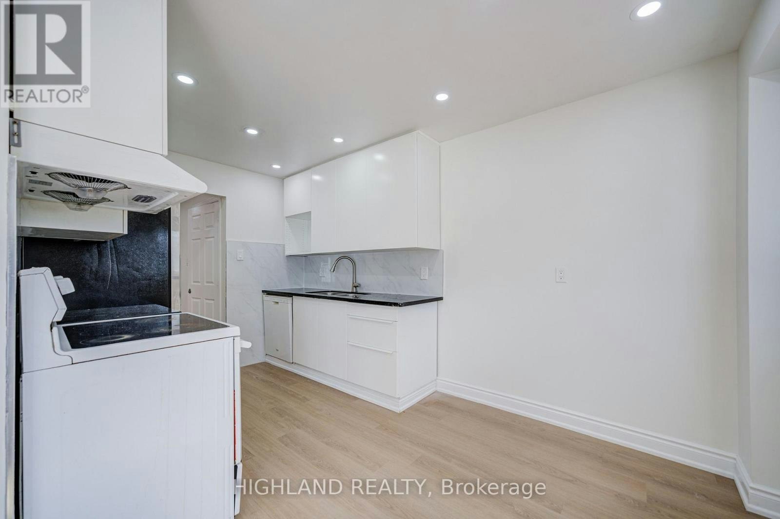 4066 Wycliffe Way, Mississauga, ON, L5C 3S1 - 11
