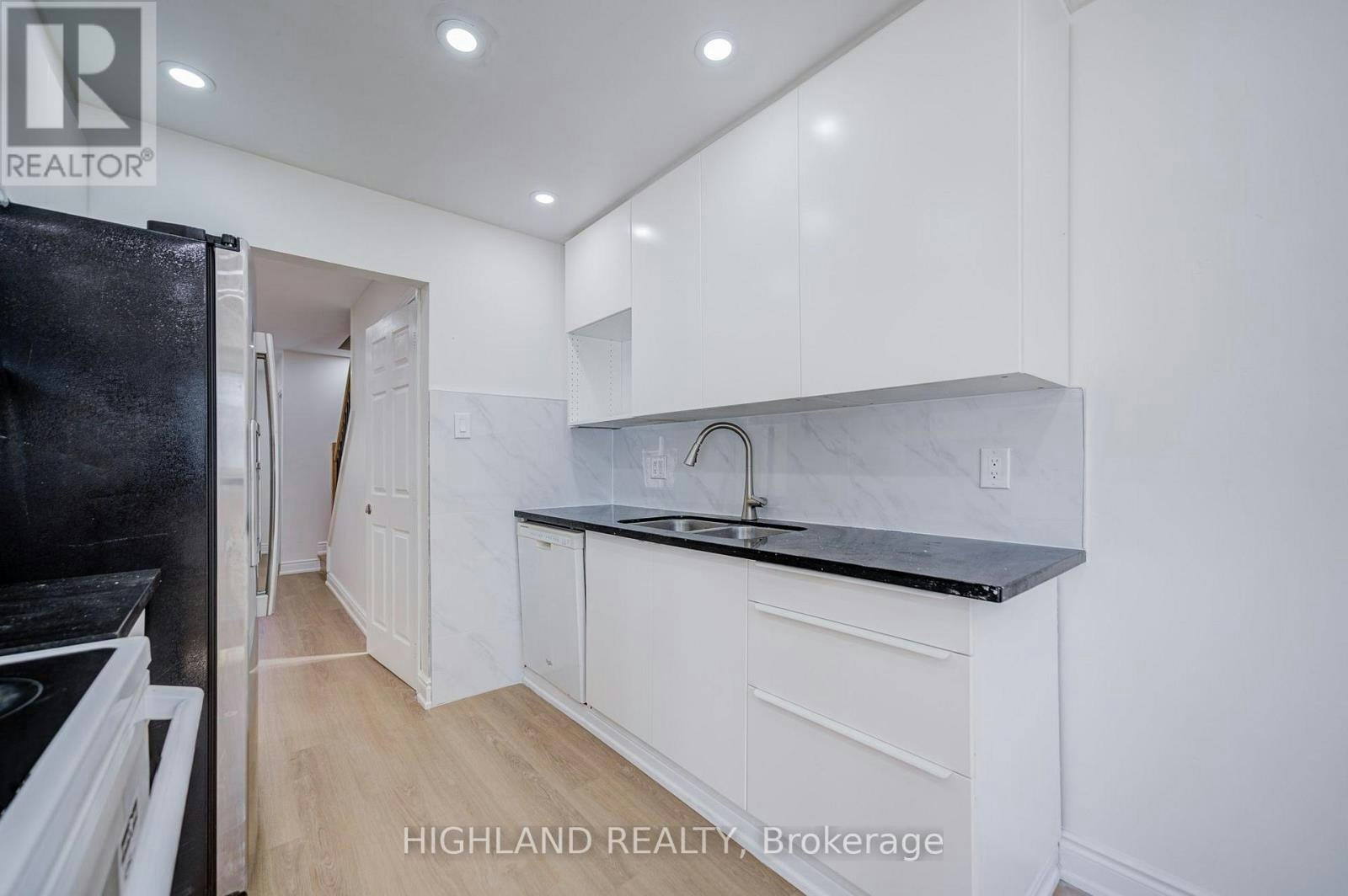 4066 Wycliffe Way, Mississauga, ON, L5C 3S1 - 13
