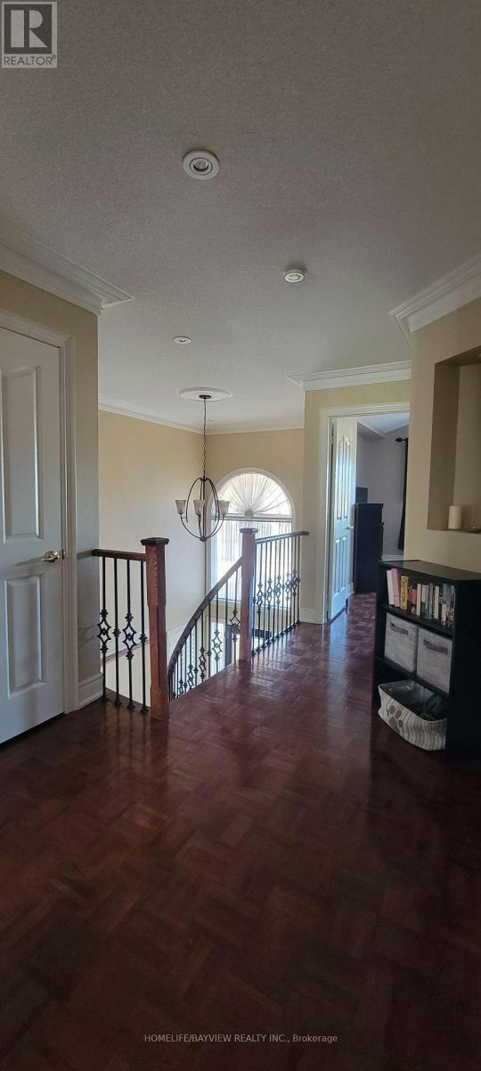 22 Royal Ridge Crescent, Vaughan, ON, L6A 2T1 - 12