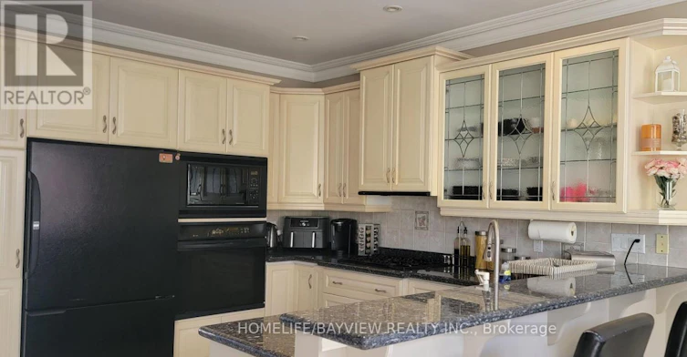 22 Royal Ridge Crescent, Vaughan, ON, L6A 2T1 - 3