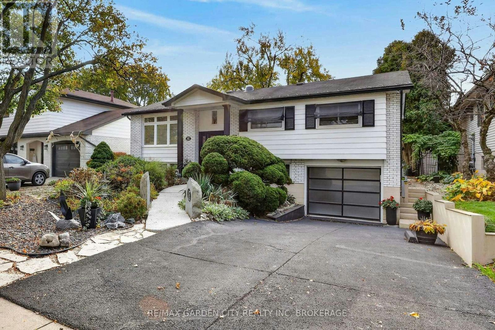 47 San Pedro Drive, Hamilton, ON, L9C 2C4