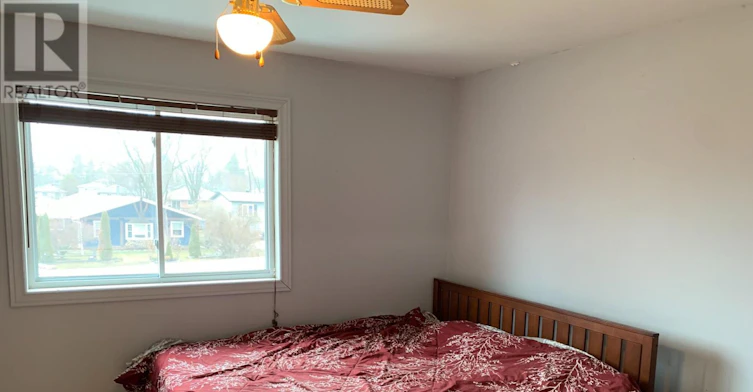 303 Annshiela Drive, Georgina, ON, L4P 3A6 - 5