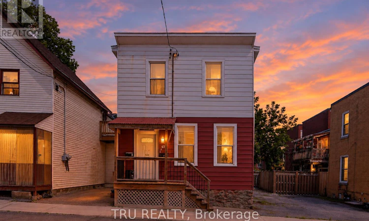 45 Bell Street N