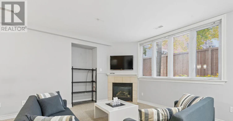 L-313 St Patrick Street, Ottawa, ON, K1N 5K6 - 4