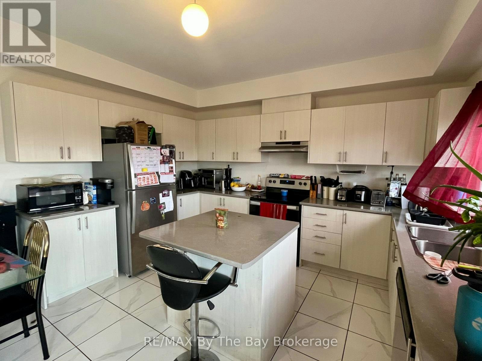 5 Bianca Crescent, Wasaga Beach, ON, L9Z 0H7 - 7