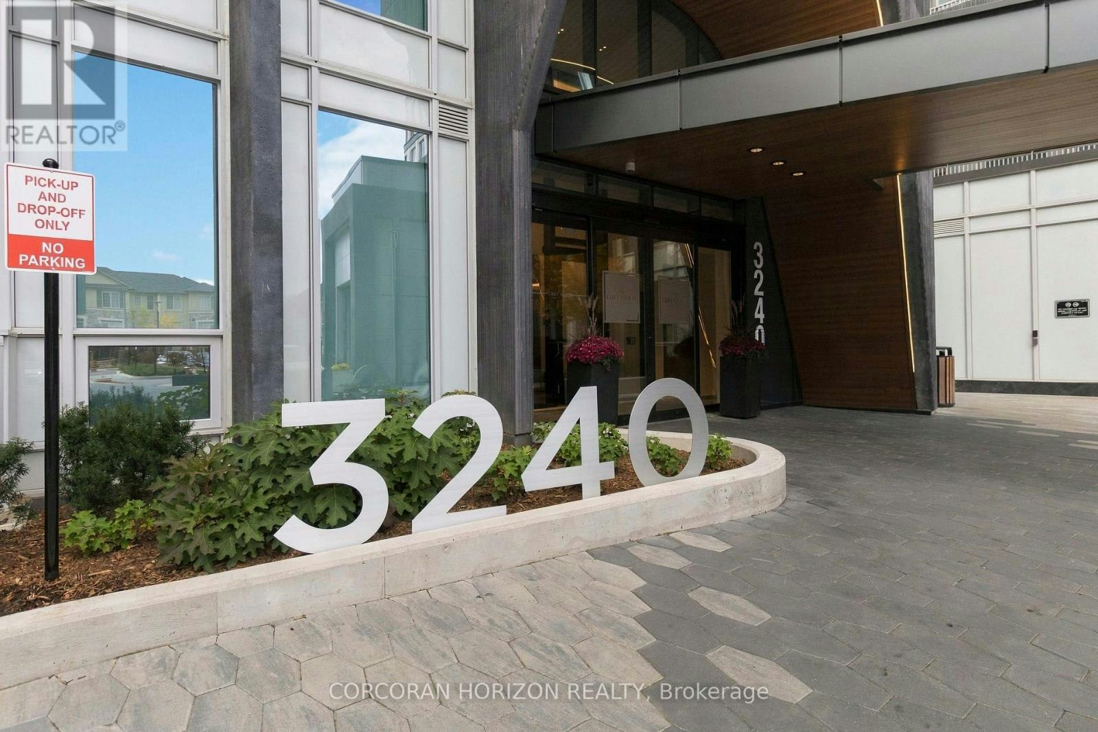 114-3240 William Coltson Avenue, Oakville, ON, L6H 8C8 - 2