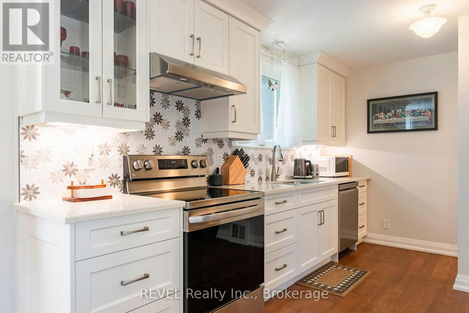 5682 Hanan Avenue, Niagara Falls, ON, L2G 4E6