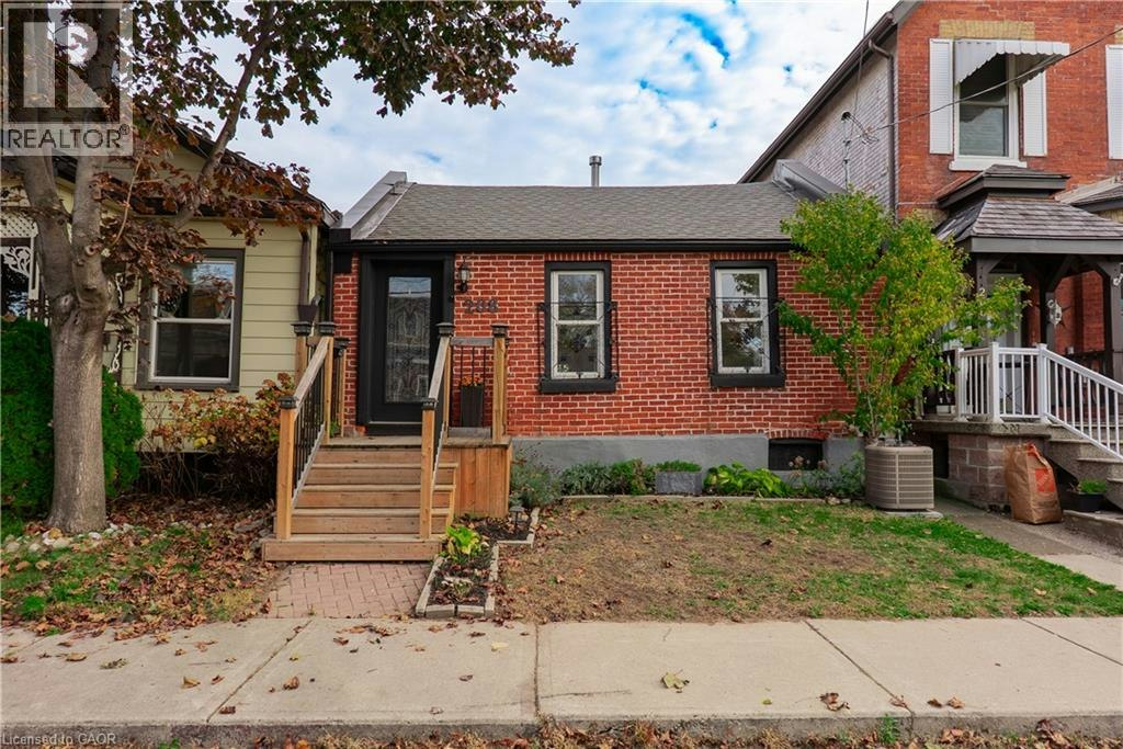 208 Ray Street N, Hamilton, ON, L8R 2Y2