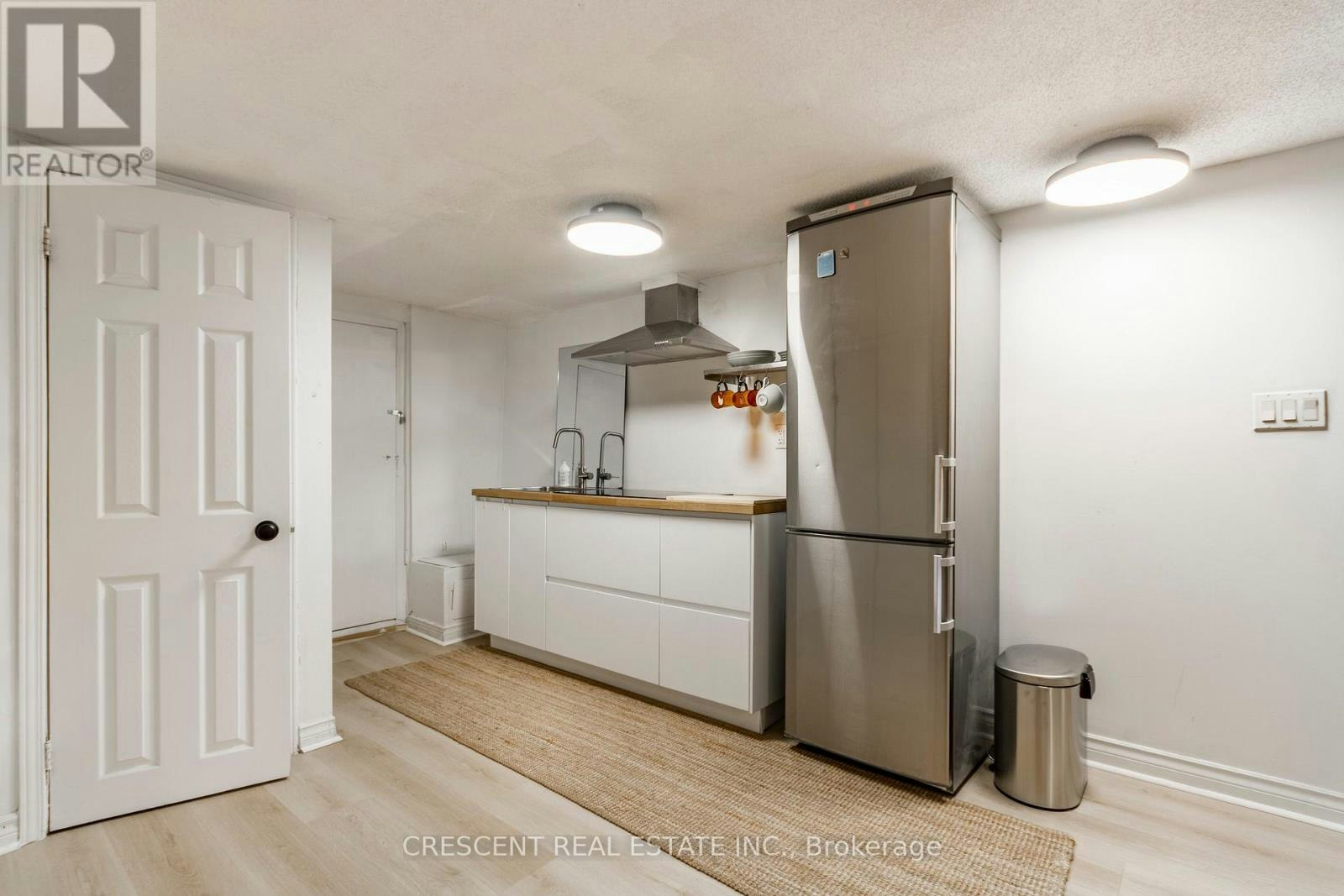 LOWER-1057 Davenport Road, Toronto, ON, M6G 2C2 - 11