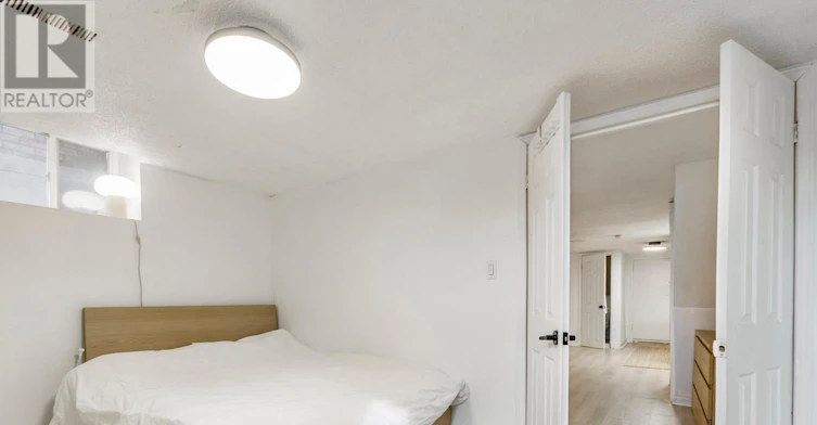 LOWER-1057 Davenport Road, Toronto, ON, M6G 2C2 - 12