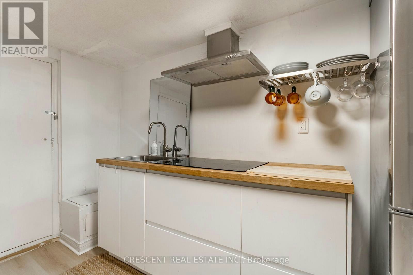 LOWER-1057 Davenport Road, Toronto, ON, M6G 2C2 - 10