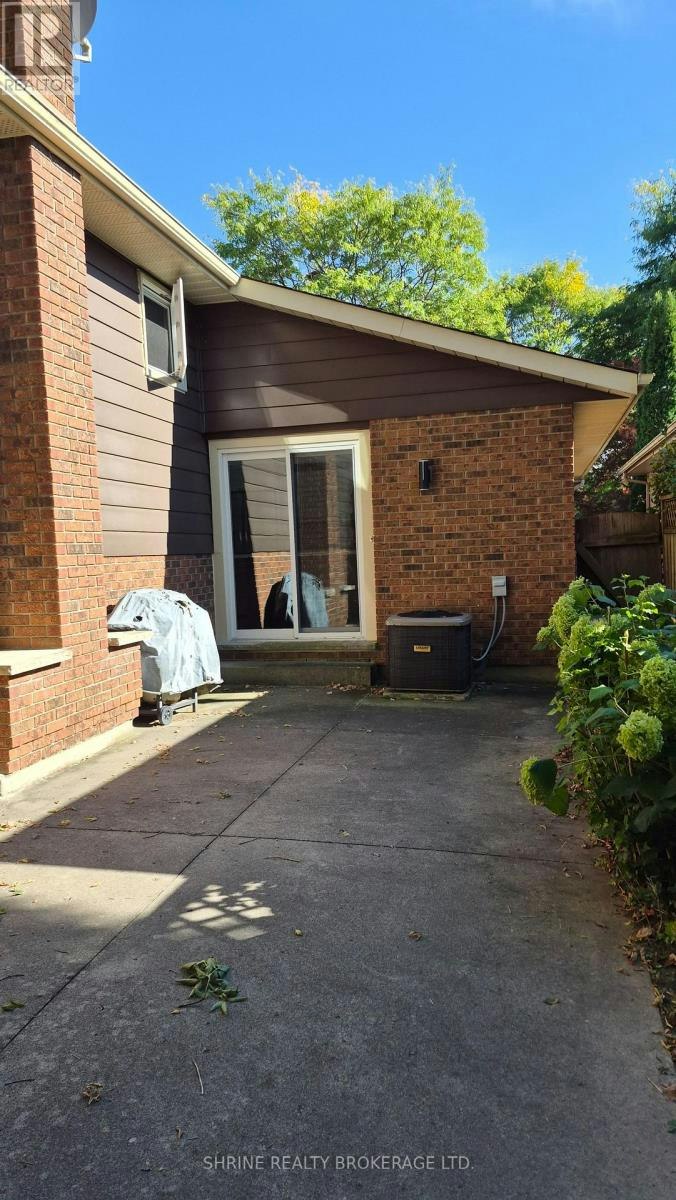 152 Grenfell Crescent, London, ON, N5X 2R9 - 4