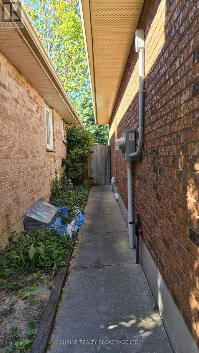 152 Grenfell Crescent, London, ON, N5X 2R9 - 3