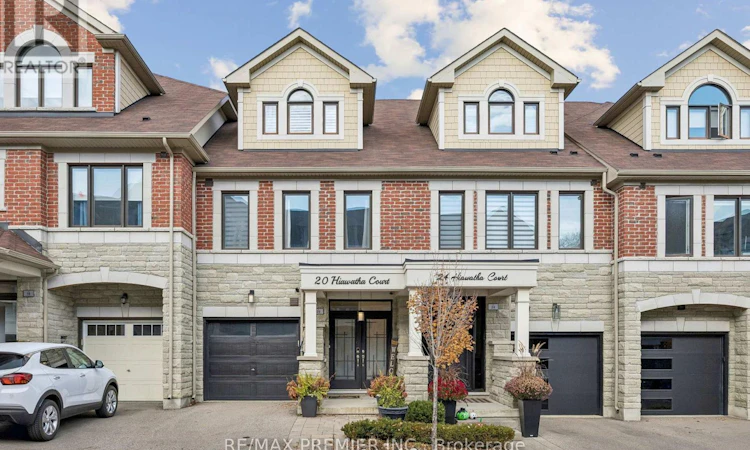 20 Hiawatha Court