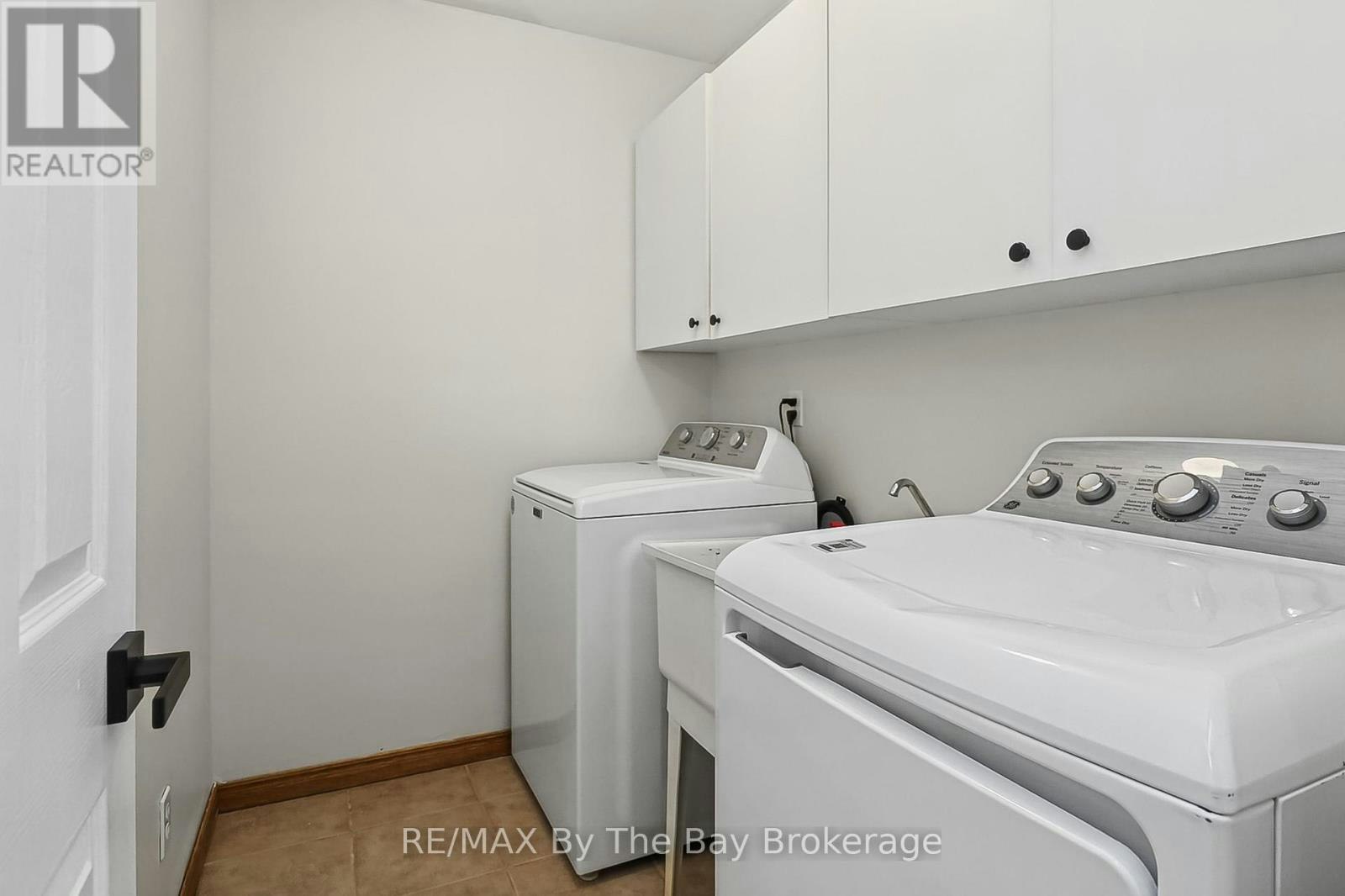 6 Riverdale (Main Level Drive, Wasaga Beach, ON, L9Z 1E9 - 19
