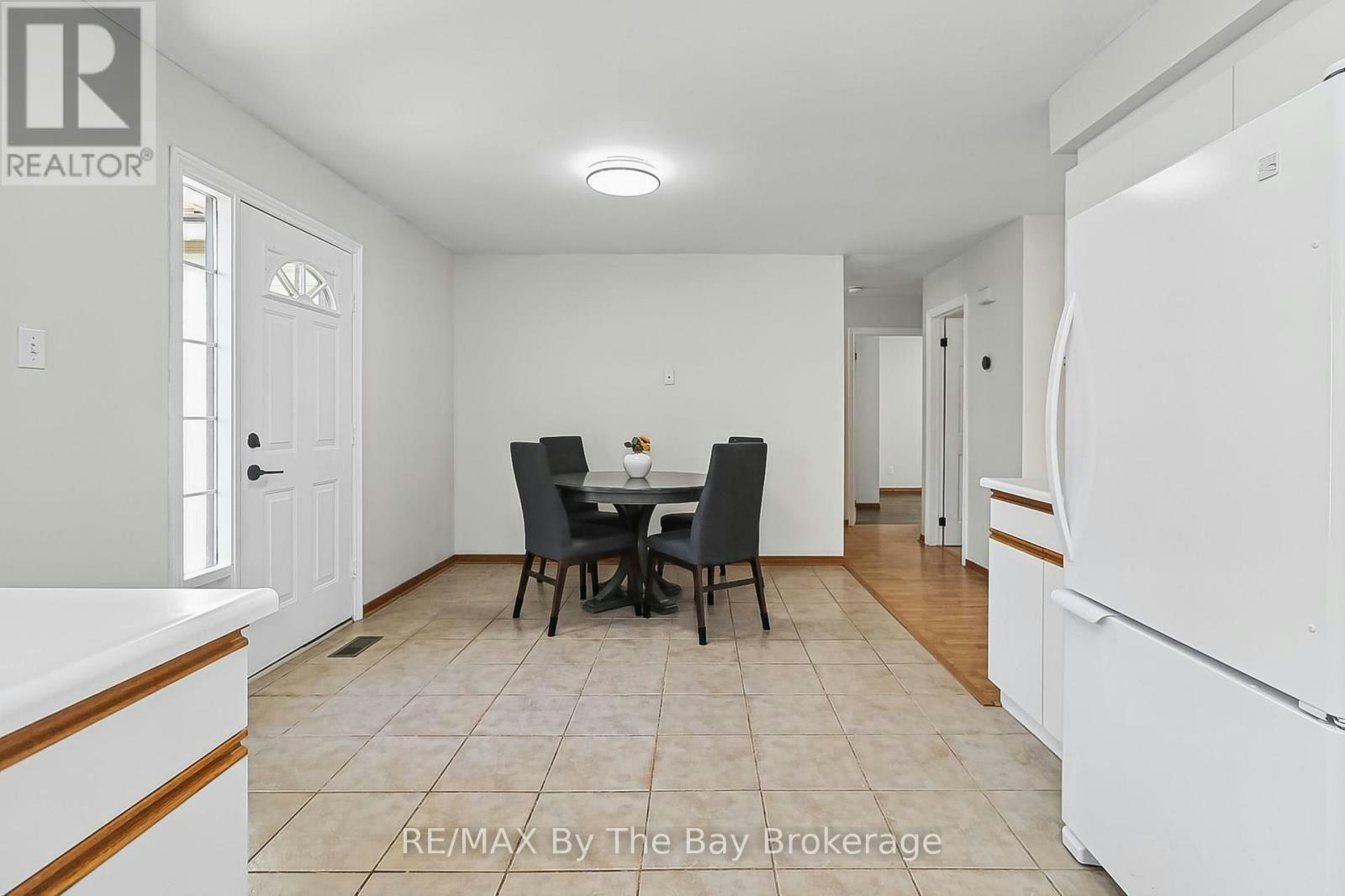 6 Riverdale (Main Level Drive, Wasaga Beach, ON, L9Z 1E9 - 12