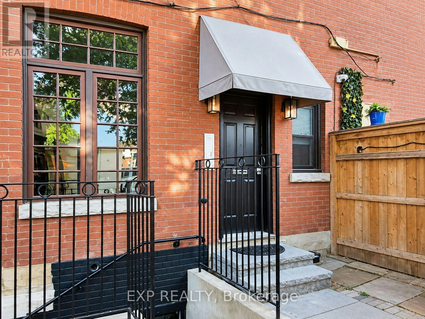 2-195 Carlton Street, Toronto, ON, M5A 2K7 - 12