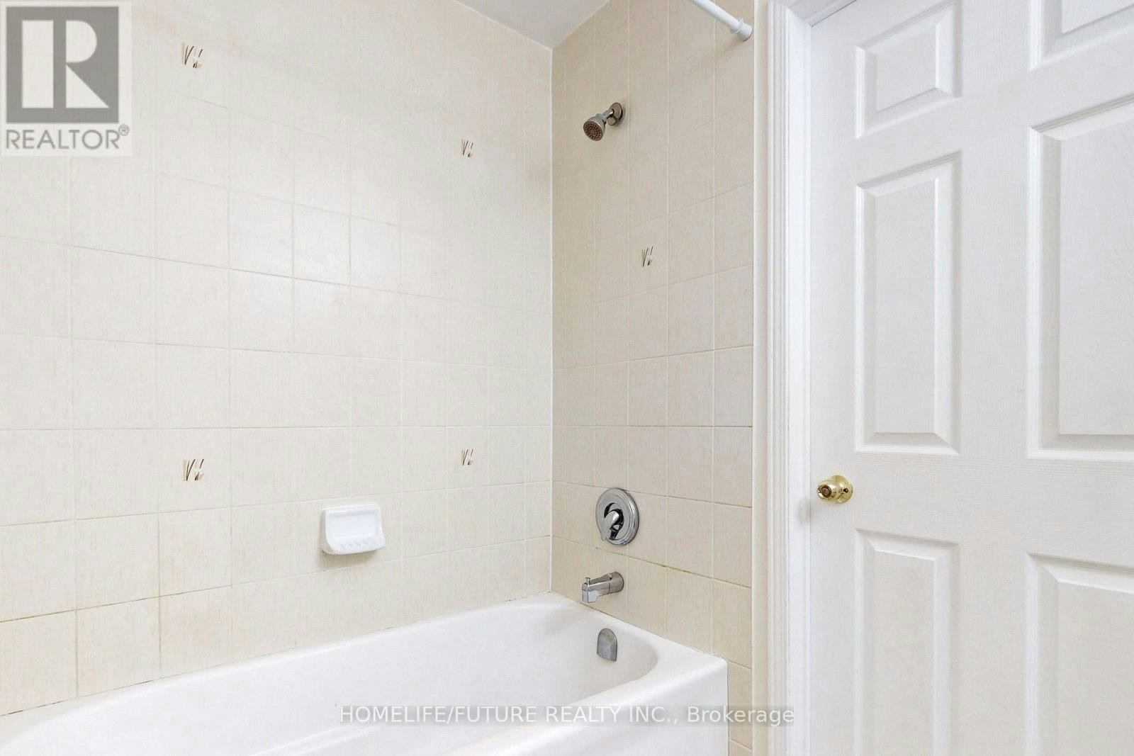 13 Lloydminster Avenue, Ajax, ON, L1Z 0S1 - 13
