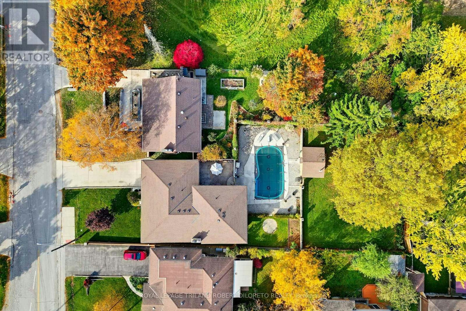 1050 Dearness Drive, London, ON, N6E 1N7