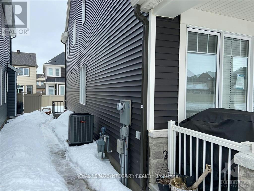 B-264 Ponderosa Street, Ottawa, ON, K2V 0N4 - 2