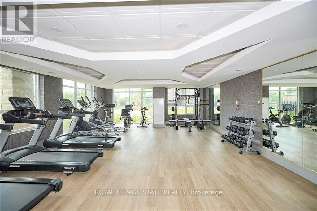 303-5055 Greenlane Road, Lincoln, ON, L3J 2J3