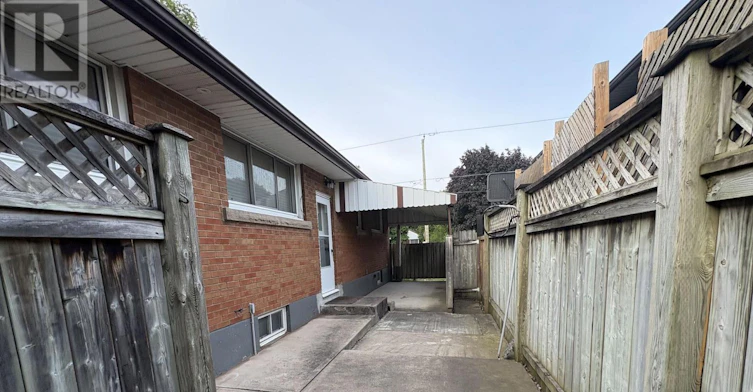 BSMT-6558 Huggins Street, Niagara Falls, ON, L2J 1H4 - 12