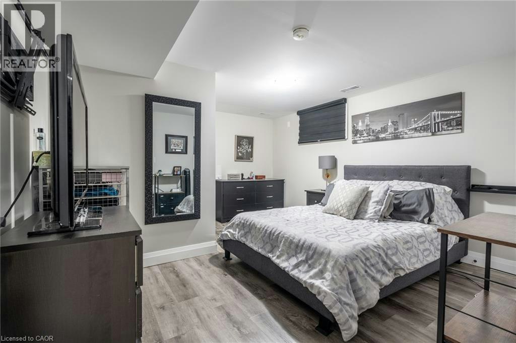 Lower-242 17th Street WEST, Hamilton, ON, L9C 4G2 - 9