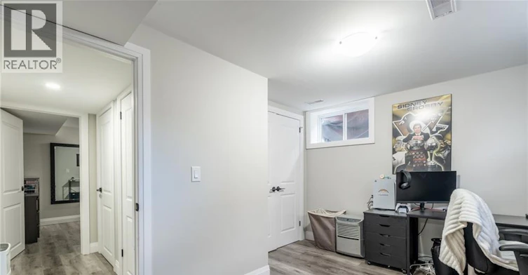 Lower-242 17th Street WEST, Hamilton, ON, L9C 4G2 - 13