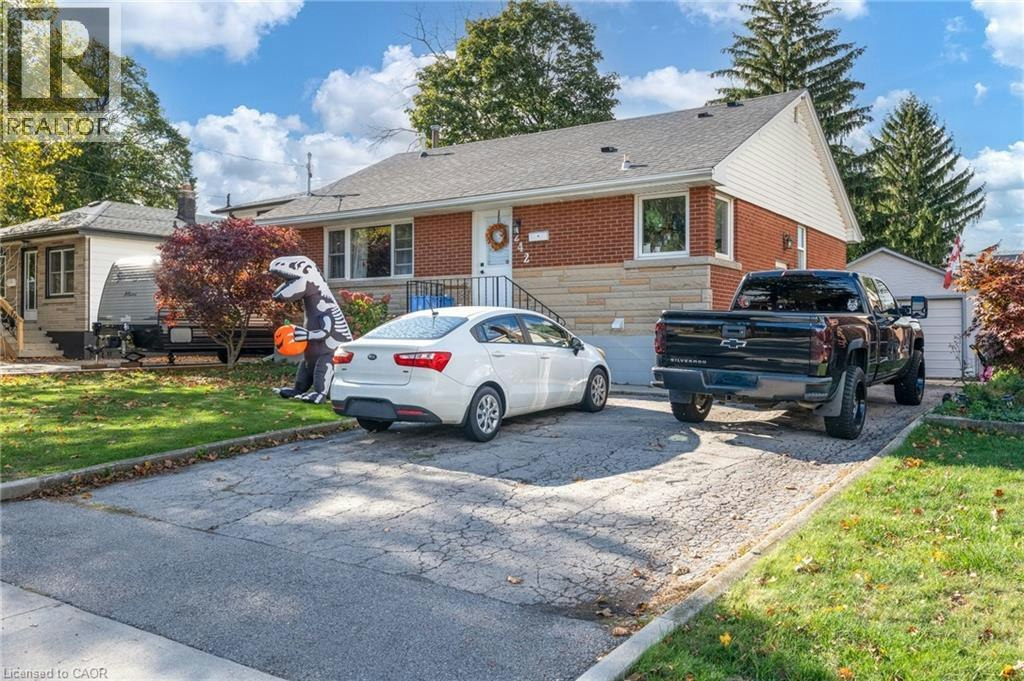 Lower-242 17th Street WEST, Hamilton, ON, L9C 4G2 - 17