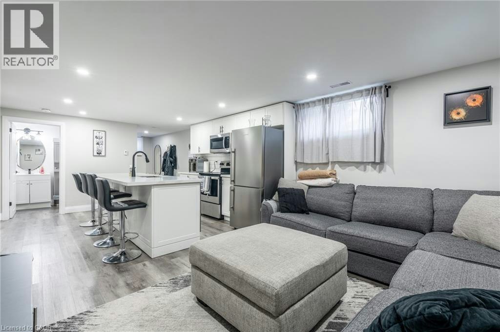 Lower-242 17th Street WEST, Hamilton, ON, L9C 4G2