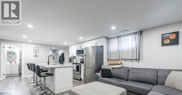 Lower-242 17th Street WEST, Hamilton, ON, L9C 4G2