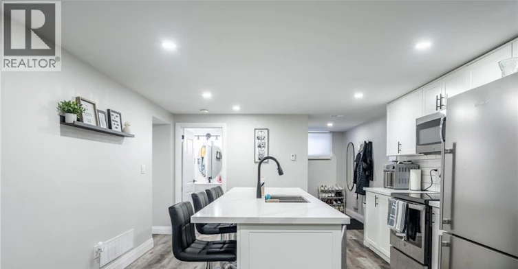 Lower-242 17th Street WEST, Hamilton, ON, L9C 4G2 - 2