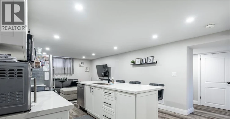 Lower-242 17th Street WEST, Hamilton, ON, L9C 4G2 - 4