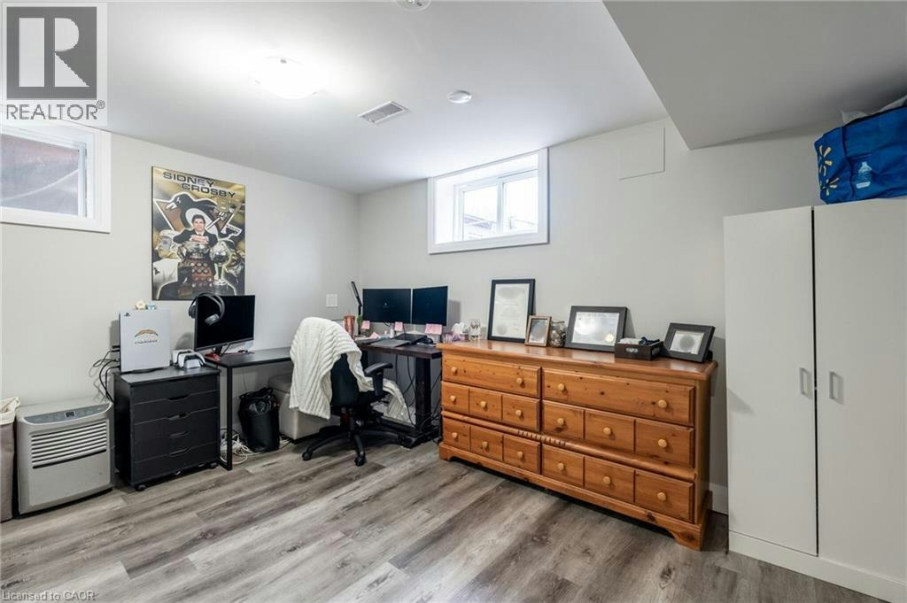 Lower-242 17th Street WEST, Hamilton, ON, L9C 4G2 - 12