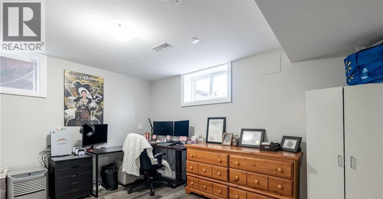 Lower-242 17th Street WEST, Hamilton, ON, L9C 4G2 - 12