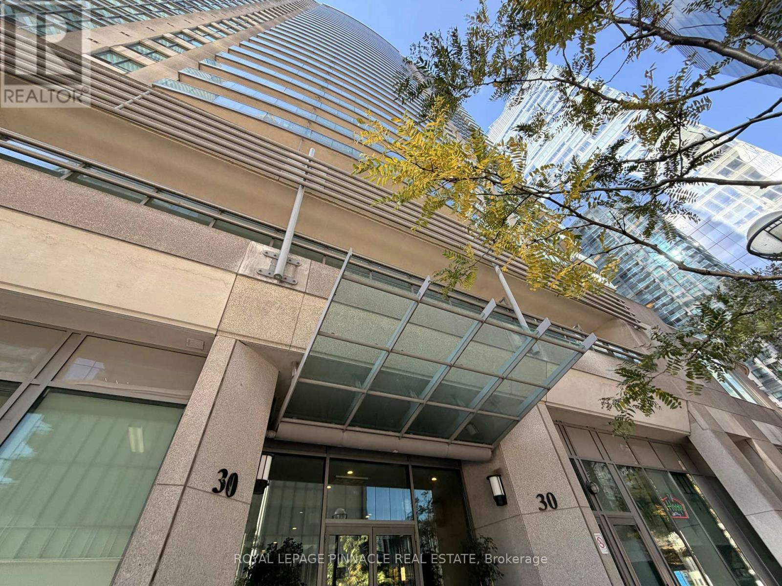 802-30 Grand Trunk Crescent, Toronto, ON, M5J 3A4 - 20