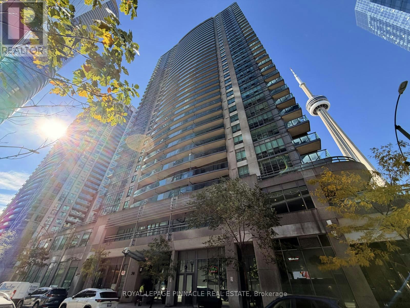 802-30 Grand Trunk Crescent, Toronto, ON, M5J 3A4