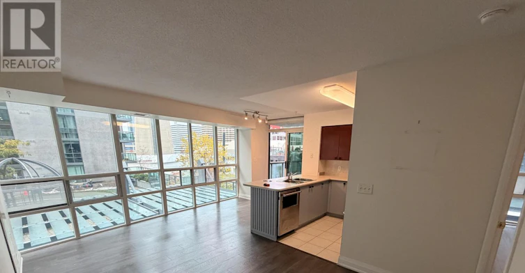 802-30 Grand Trunk Crescent, Toronto, ON, M5J 3A4 - 8