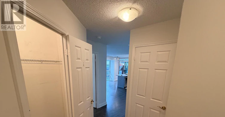 802-30 Grand Trunk Crescent, Toronto, ON, M5J 3A4 - 4