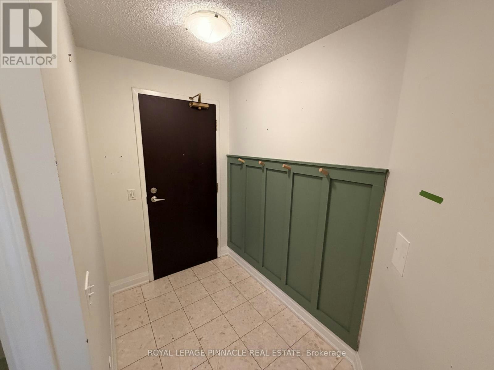 802-30 Grand Trunk Crescent, Toronto, ON, M5J 3A4 - 3