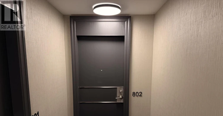 802-30 Grand Trunk Crescent, Toronto, ON, M5J 3A4 - 2