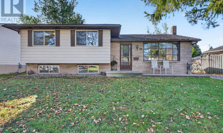 674 Harrow Place