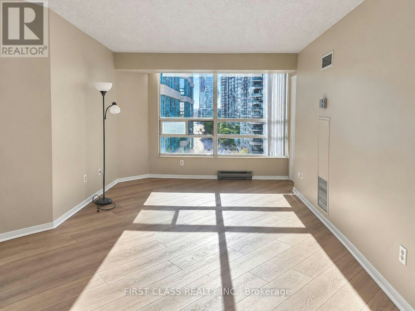 913-250 Webb Drive, Mississauga, ON, L5B 3Z4