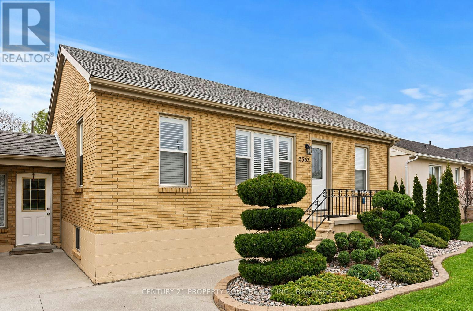 2563 Meldrum Road, Windsor, ON, N8W 4E9