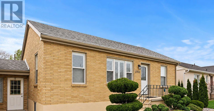 2563 Meldrum Road, Windsor, ON, N8W 4E9