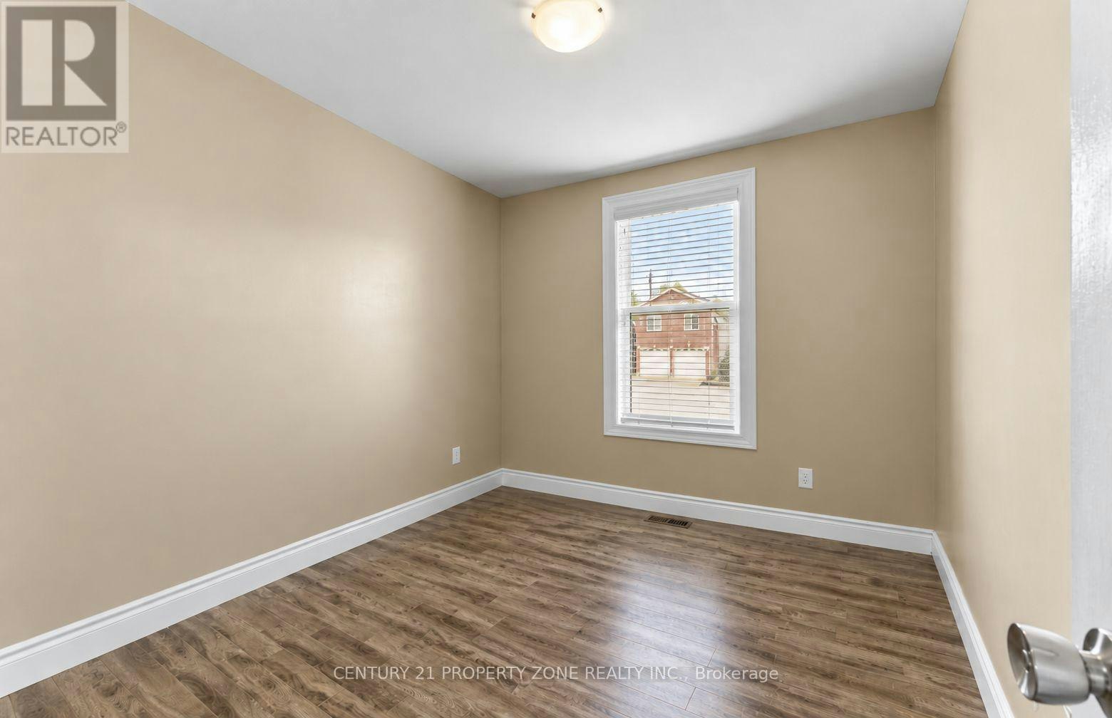 2563 Meldrum Road, Windsor, ON, N8W 4E9 - 6