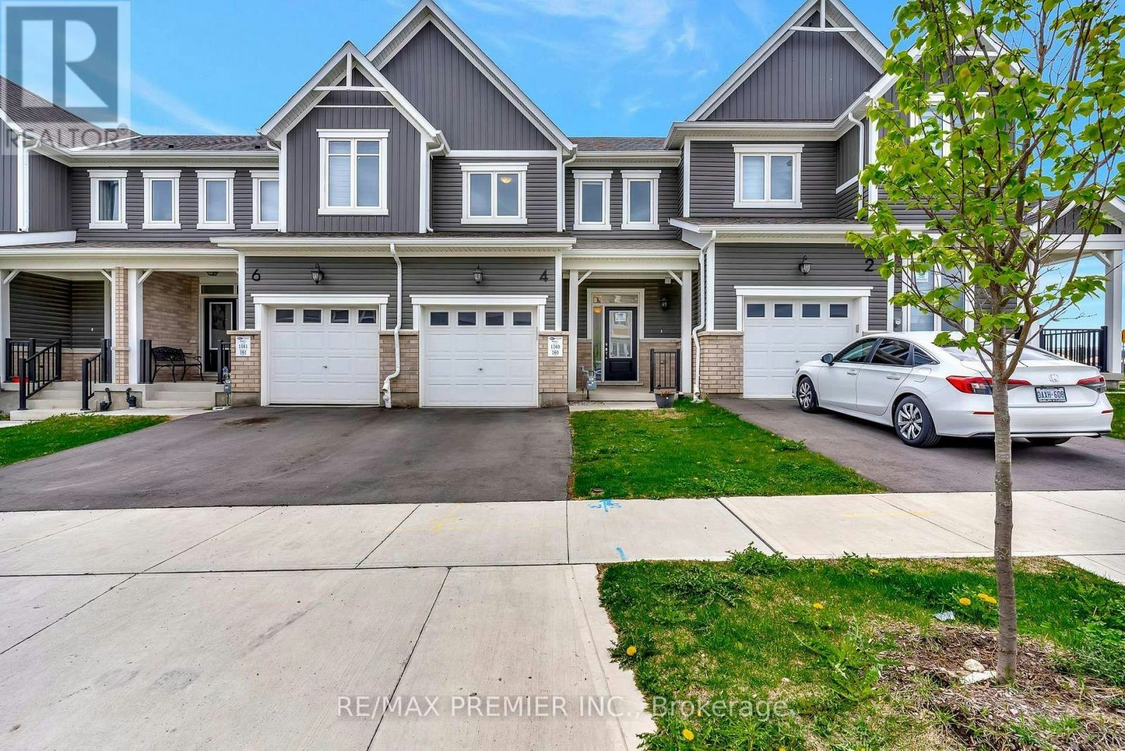 4 Saxony Street, Kitchener, ON, N2R 0S3