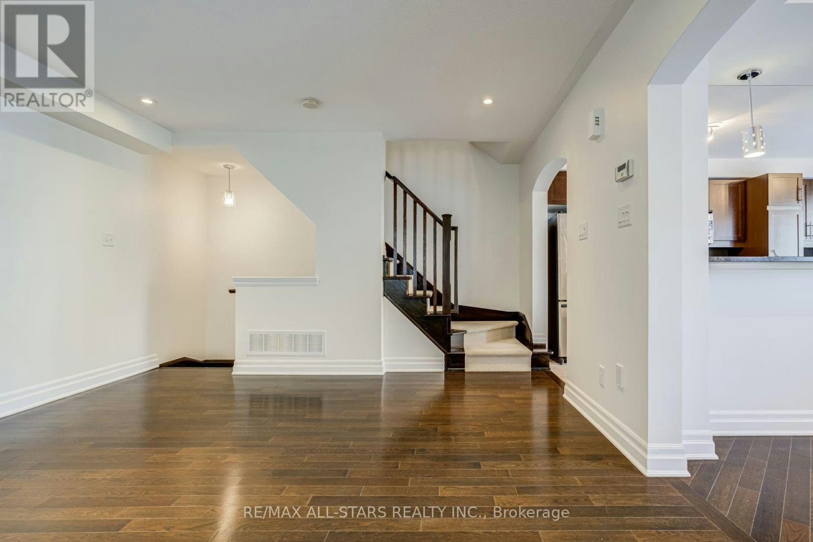 38 Muston Lane, Whitchurch-Stouffville, ON, L4A 0P9 - 11